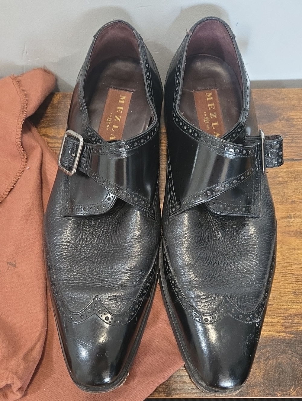 Mezlan Black Leather Single Monk Strap Wingtip Oxfords With Dustbags